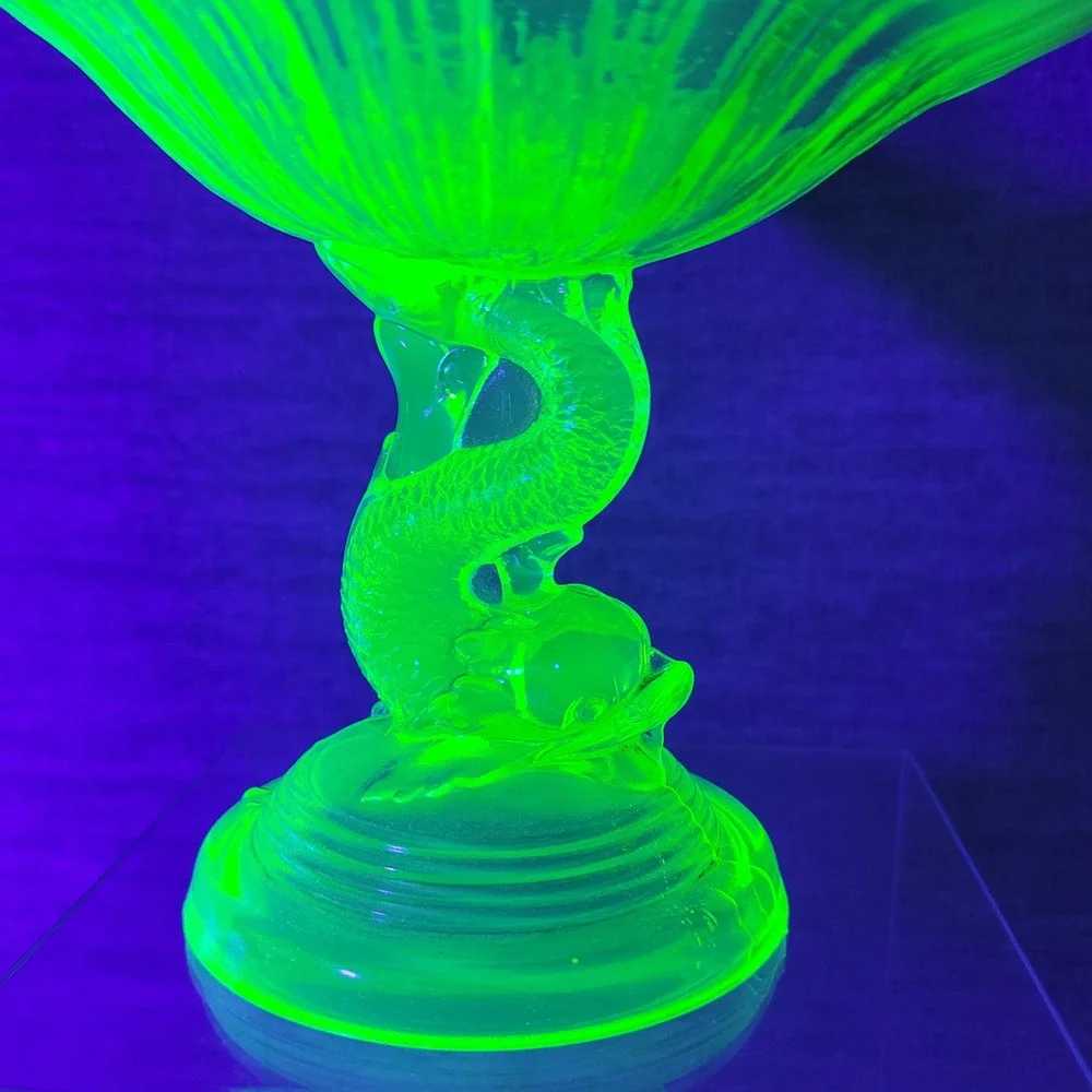 Fenton vintage vaseline